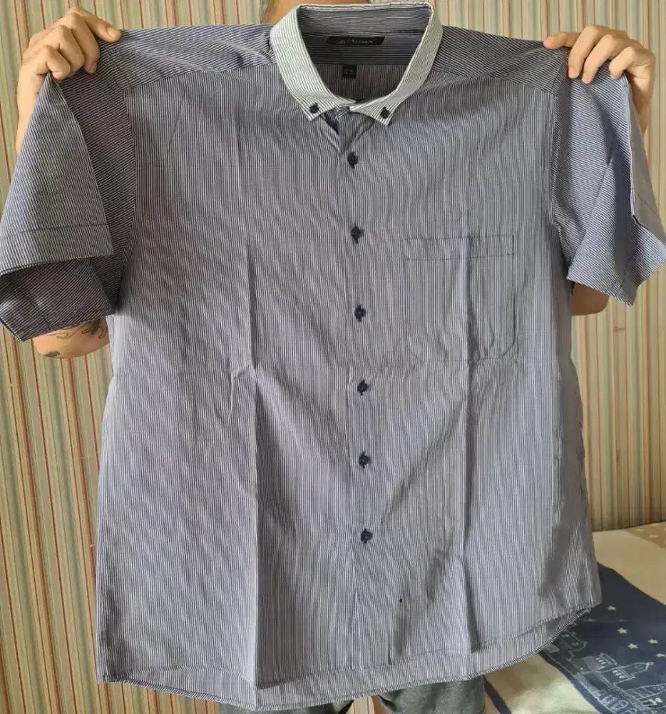 ALISAN KEMEJA LENGAN PENDEK SALUR SLIM FIT 17