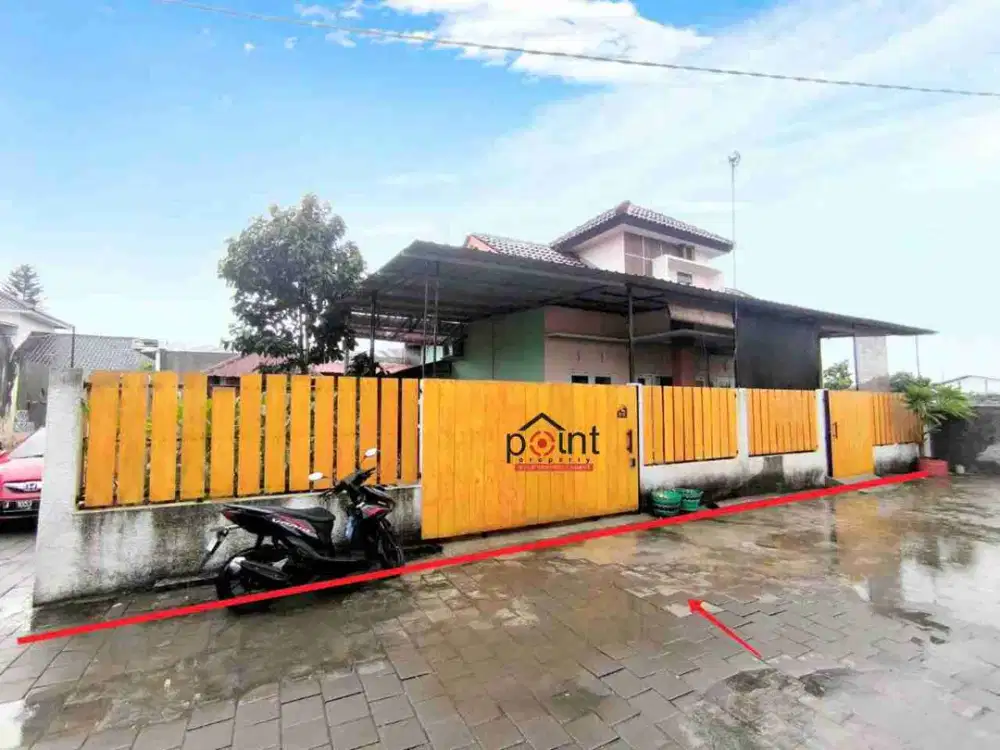 Rumah Luas Cantik di Perum Jaten dekat UNS