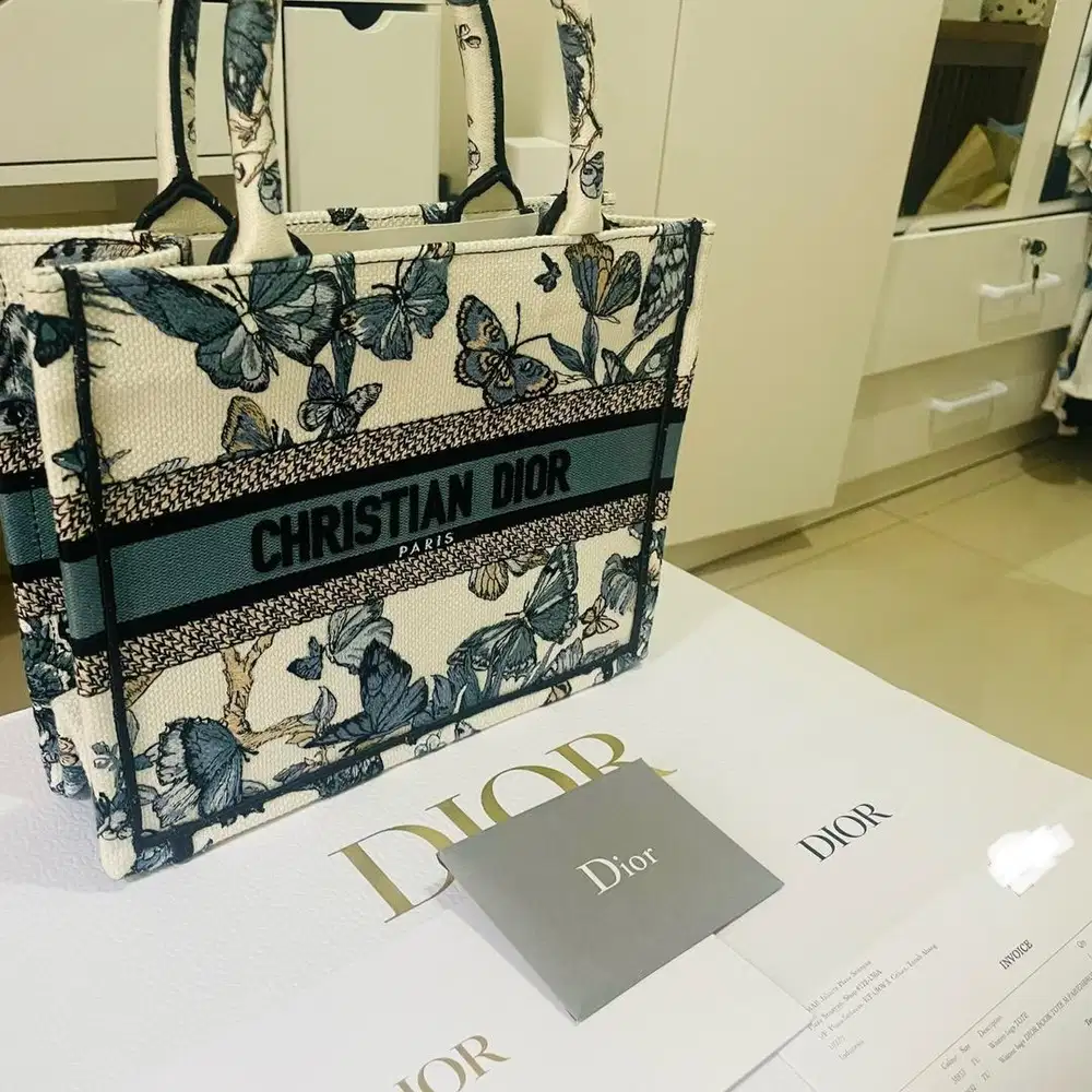 Christian dior totebag