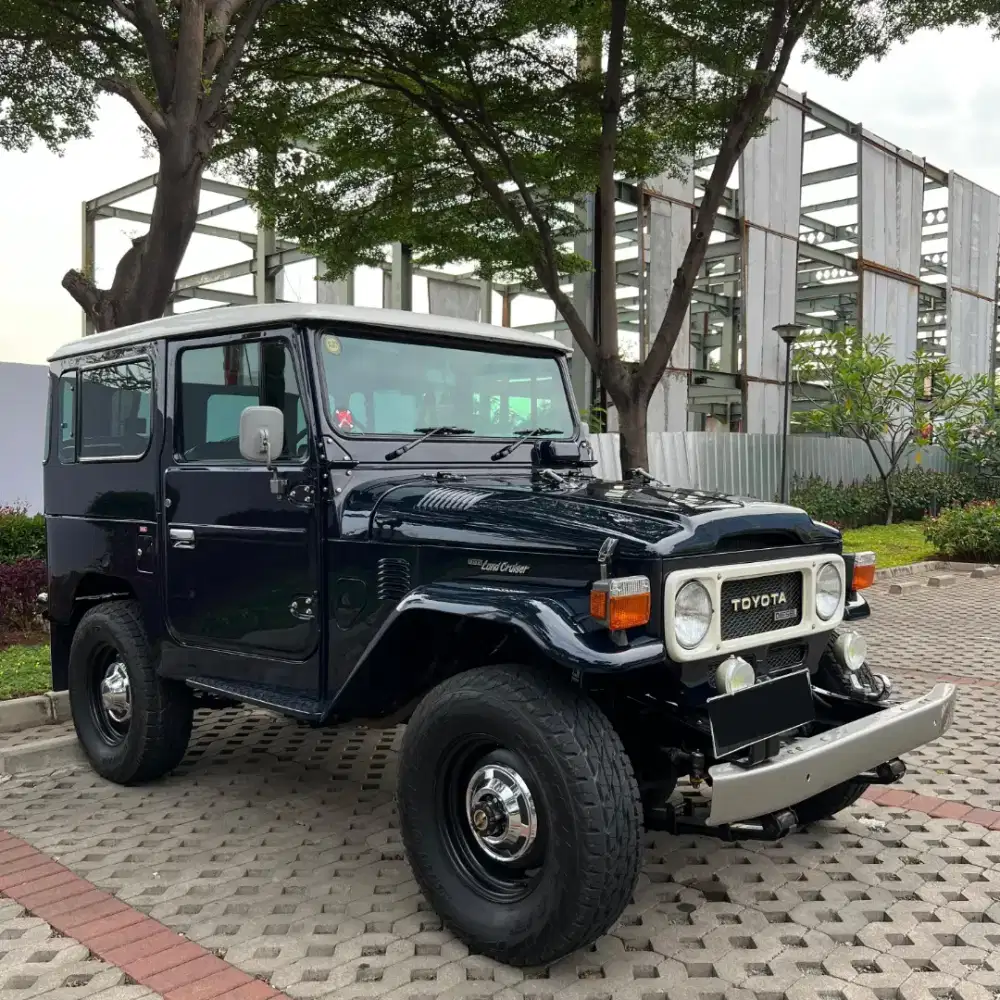 TOYOTA HARDTOP BJ40 1982