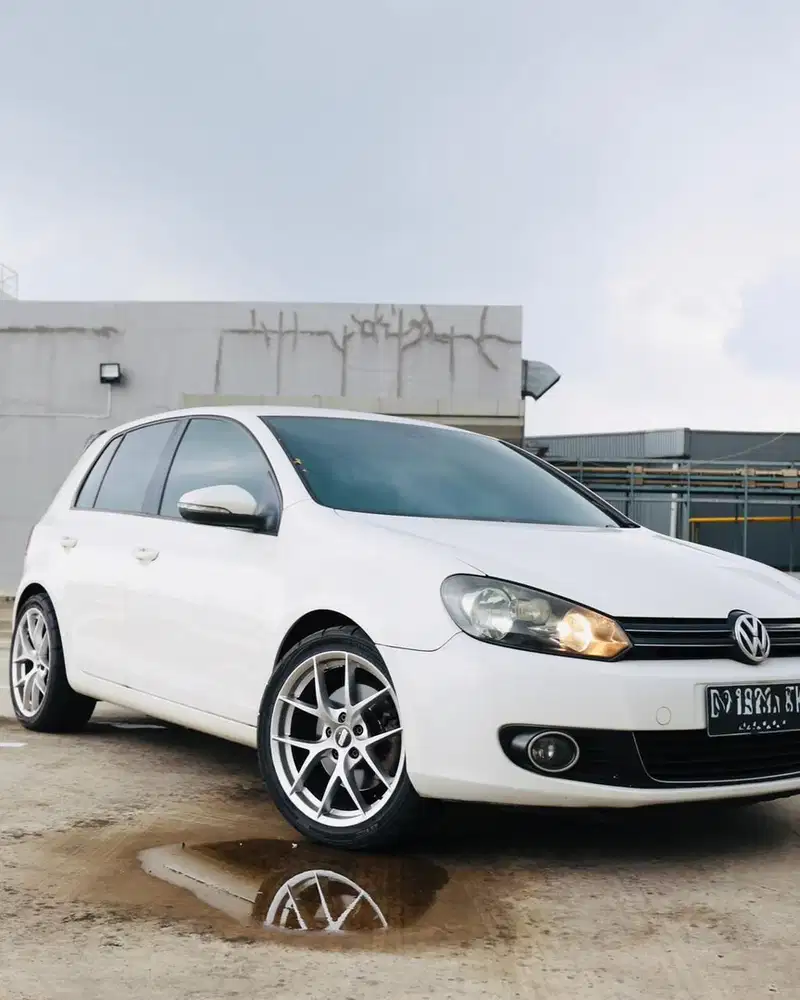 Volkswagen Golf 2010 Bensin