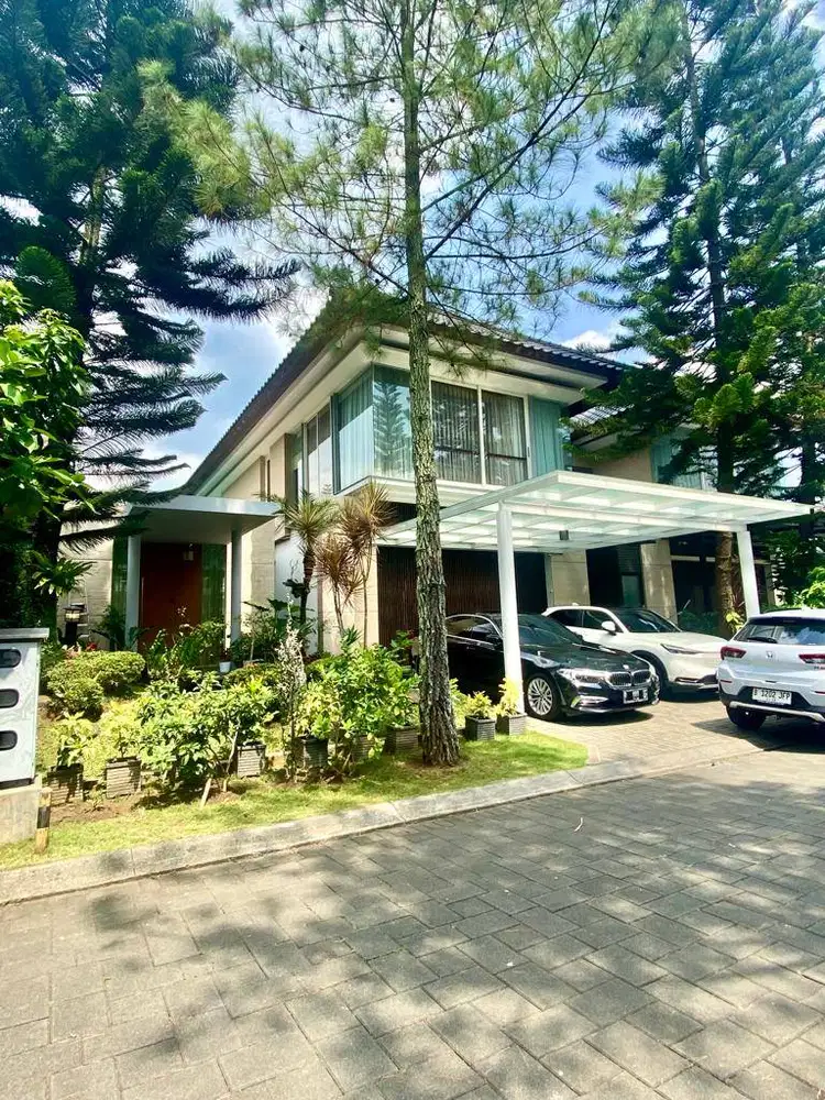 rumah di kbp kota baru parahyangan siap huni dengan kolam renang