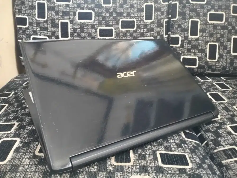 ACER aspire a315/RYZEN 3 -3200/RAM 4 SSD 256/Radeon Vega/FHD