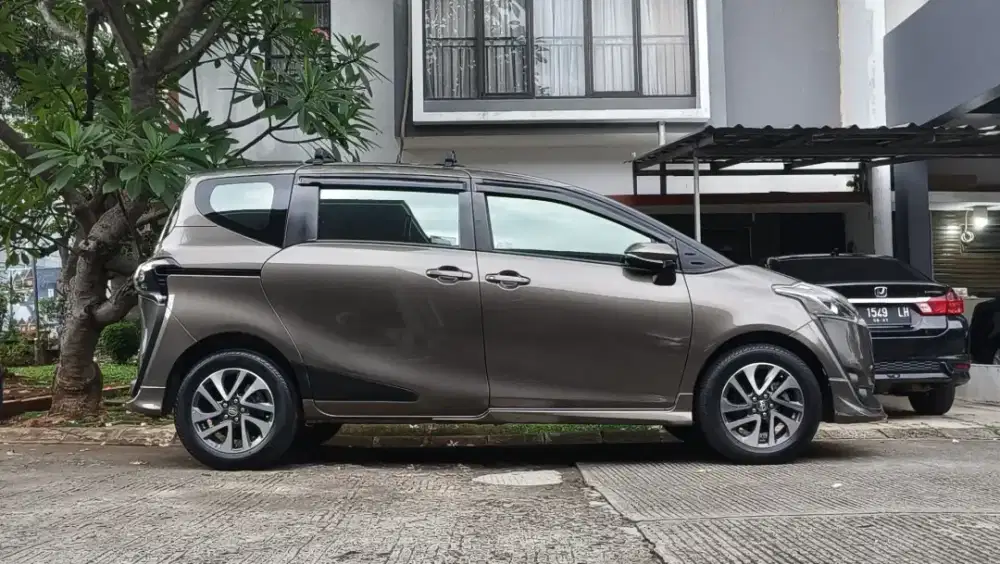 Toyota Sienta tipe Q matic tahun 2026