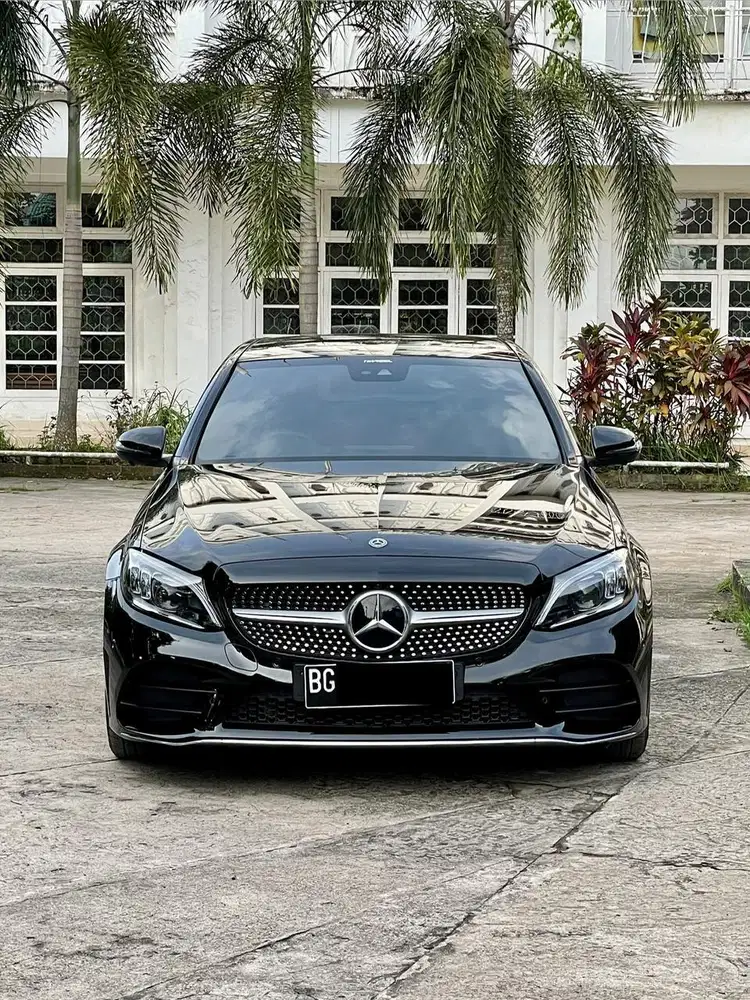 Mercedes Benz C300 AMG 2019, KM 15 rb Low odo