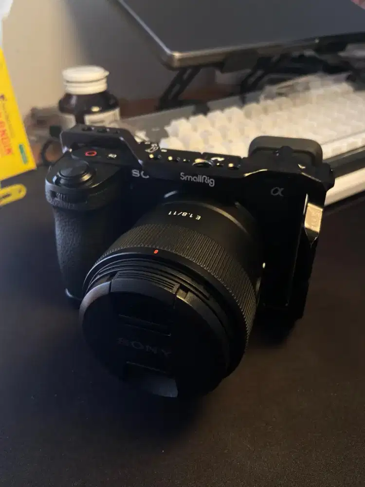 Jual Sony A6700 – Like New + SmallRig + Lensa 11mm
