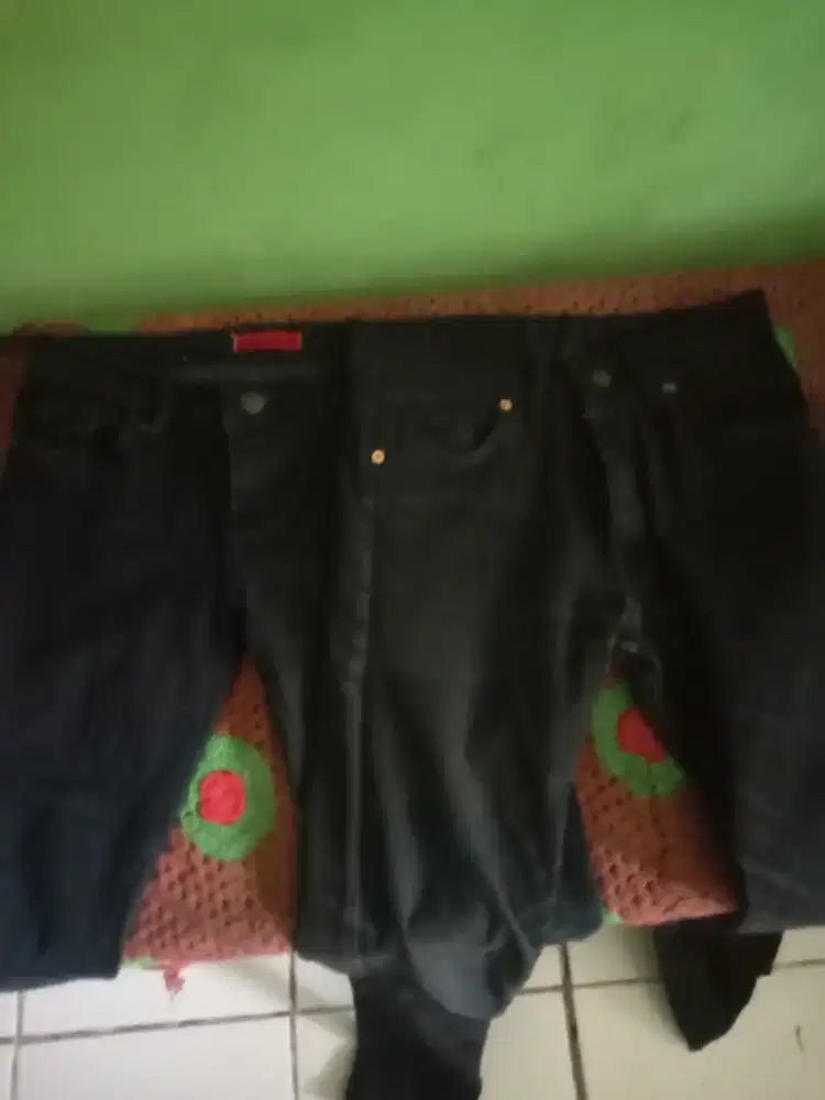 Celana Jeans Pria Panjang Pensil Hitam