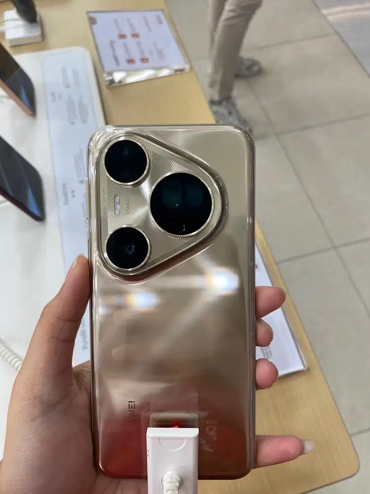 CREDIT HUAWEI PURA80 ULTRA