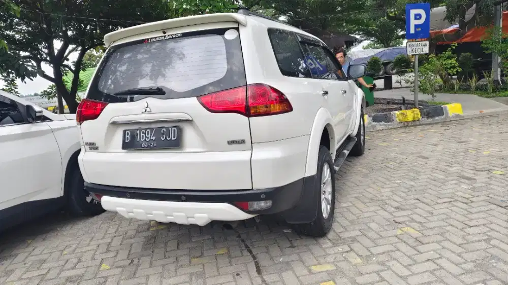 pajero EXCEED 2011 Matic istimewa di jogja