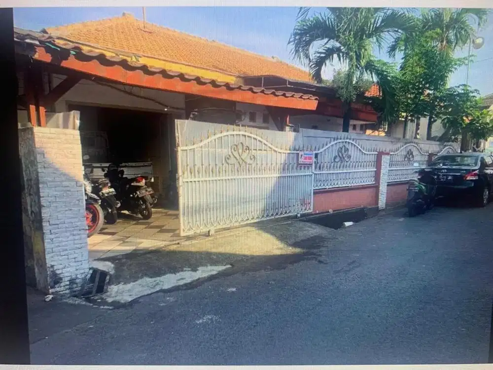 DIKONTRAKKAN RUMAH DI KEBON NANAS JAKARTA TIMUR