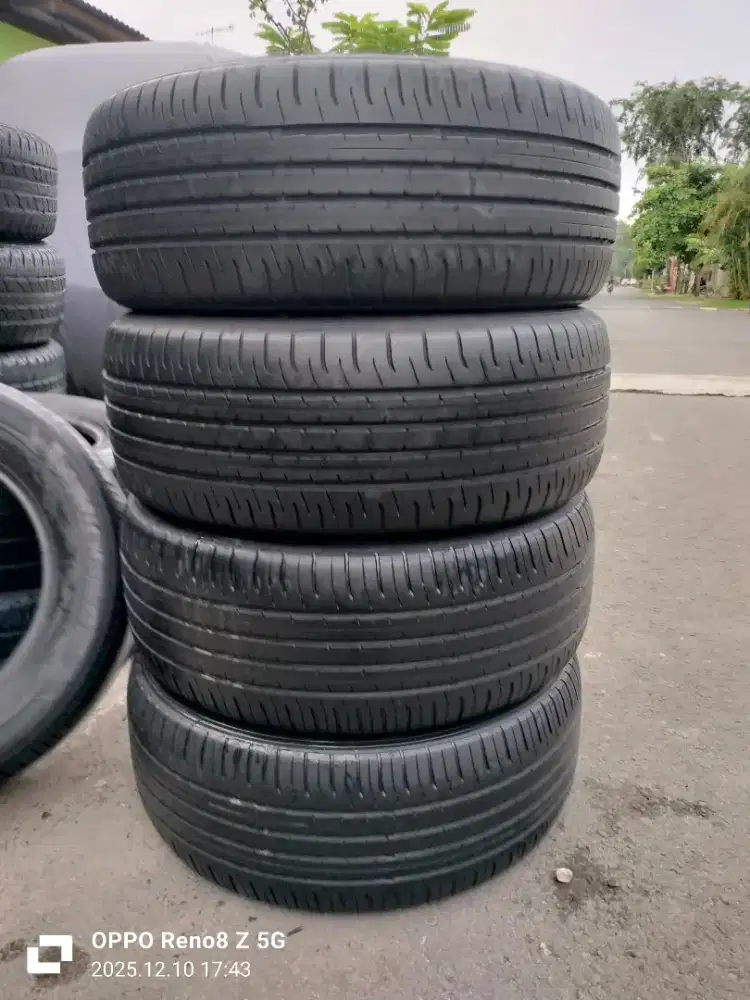 Jual ban copotan mrek Dunlop sp sport maxx 050 ukuran 225 50 R18 4pcs