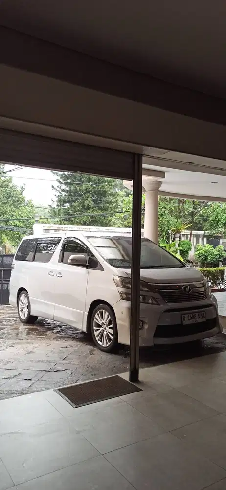 Toyota vellfire