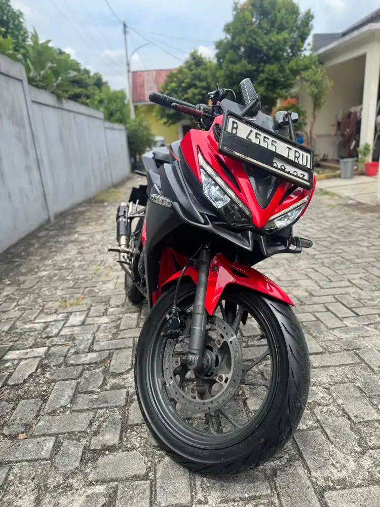 Honda All new CBR 150R Facelift 2017 MERAH HITAM