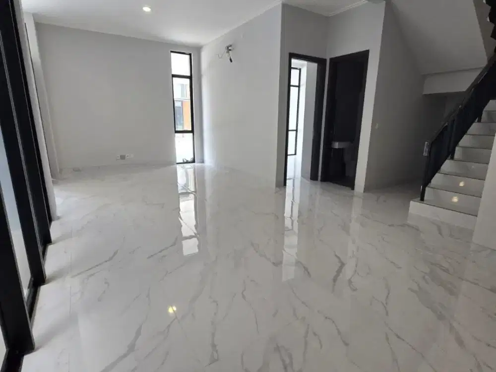 Rumah PIK 2 Brand New Siap Huni Ukuran 10x15 2 Lantai Kosongan