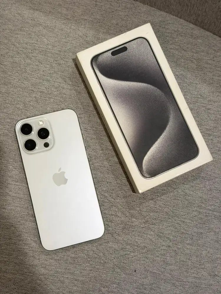IPHONE 15Promax WHITE like newww