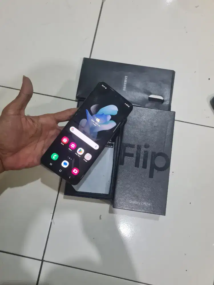 SAMSUNG ZFLIP 4 5G