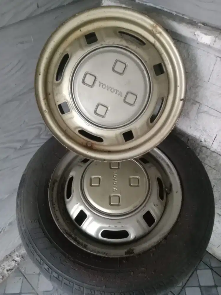 Velg toyota starlet