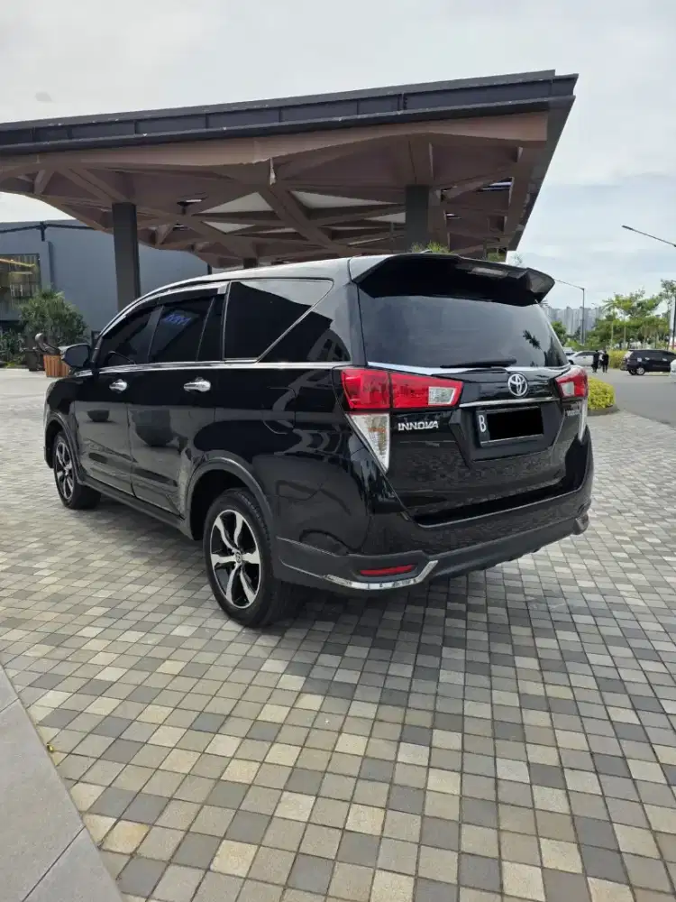 Innova Venturer Diesel 2021 AT