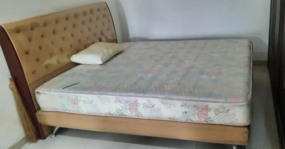 Preloved Kasur Springbed 180 x 200 cm

Sudah termasuk divan