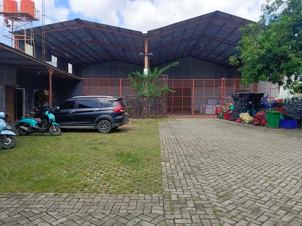 Gudang Semper Cilincing: LT 2089 m2, Jalan Raya, Murah