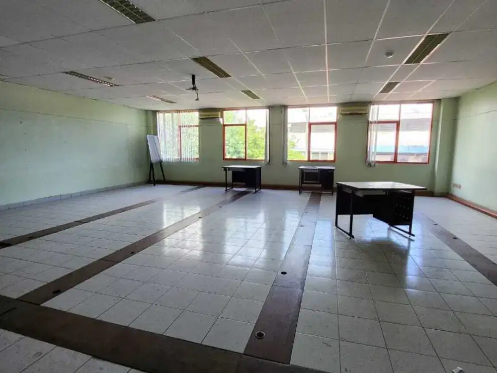 Ss2436- DIJUAL CEPAT ! Gedung Cocok untuk Kantor Siap Pakai di Sunter