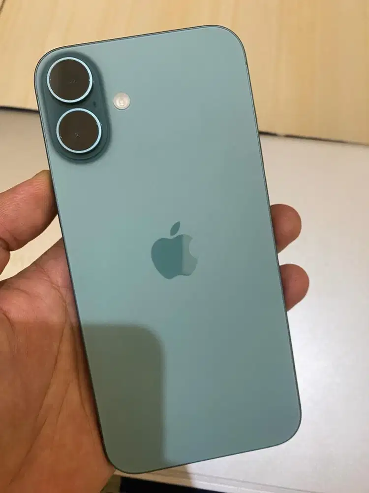 Iphone 16 plus 128gb garansi aktif 2026