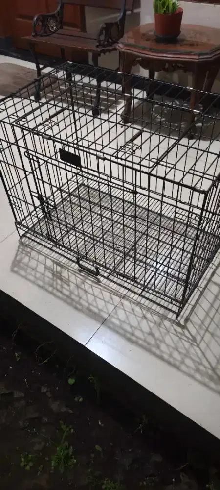 Kandang Kucing Besar , Besi Hitam