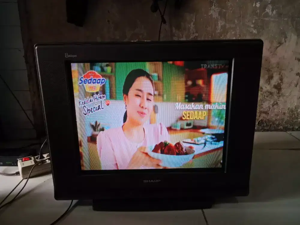 Tv tabung 21in merk sharp normal
