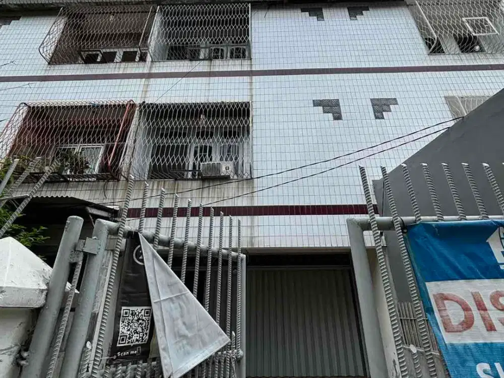 Dijual Rumah tua 3,5 lt 5 x 23 m2 di Wijaya Kusuma Grogol Shm hadap barat, cocok utk di bangun Rumah kos 12 unit, usaha online, gudang dll. Perlu renovasi ulang!! Nego yuk!! survey yuk!!