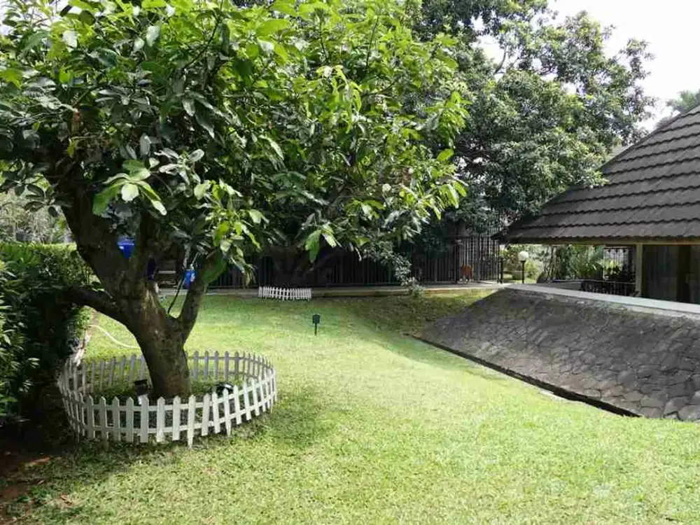 Rumah Hook 2 Lantai Furnish Luas Tanah 950m 5+3 Kamar 4 Mobil Baranangsiang Bogor