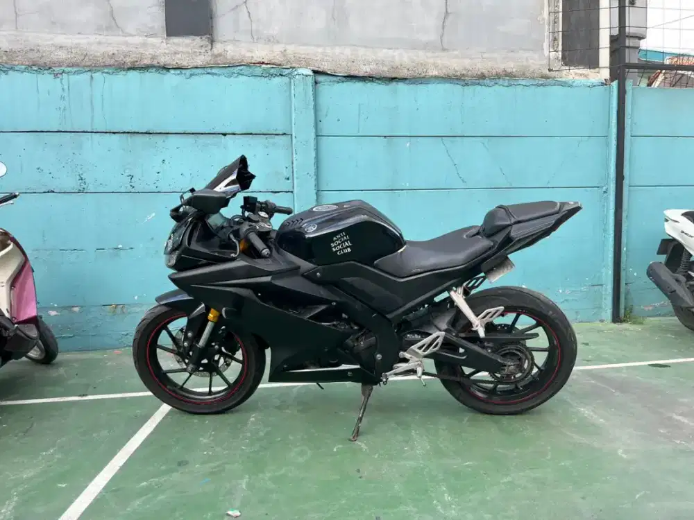 Yamaha YZF R15 ABS