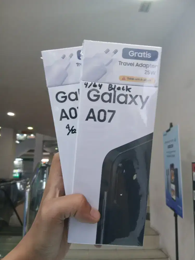 SAMSUNG A07 4/128 GB BARU