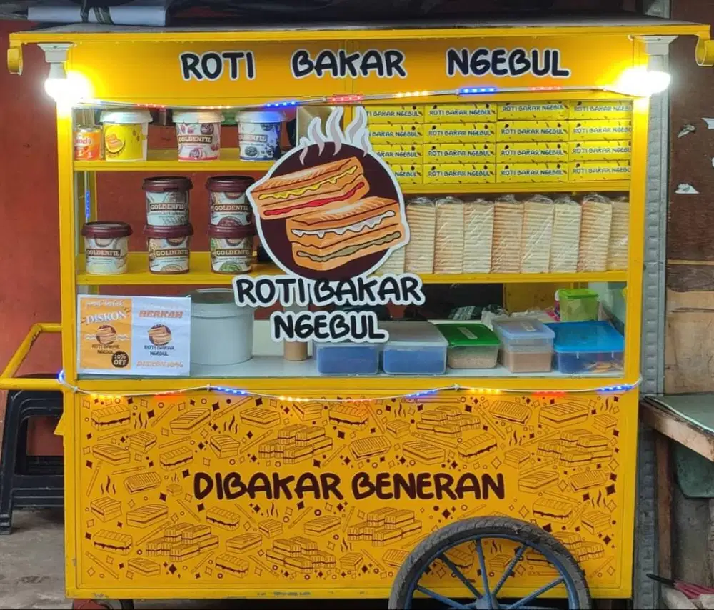 DI CARI KARYAWAN UNTUK JUALAN ROTI BAKAR NGEBUL