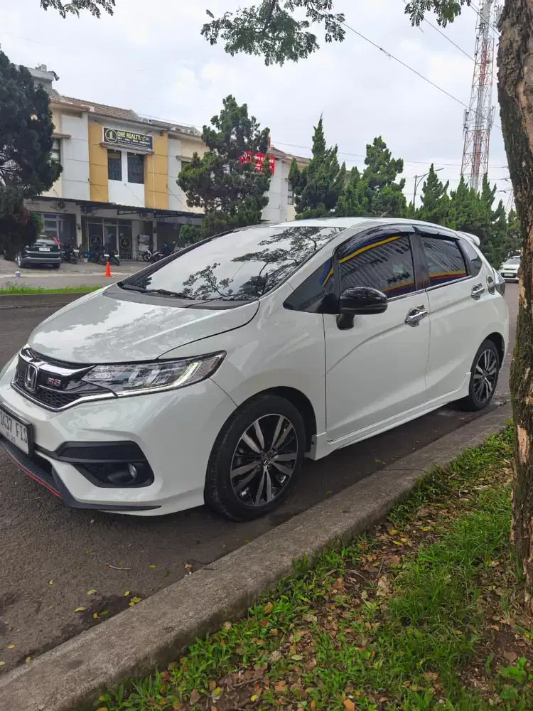Honda Jazz Rs 2019 manual nik 2018 mt antik low km putih terawat mulus