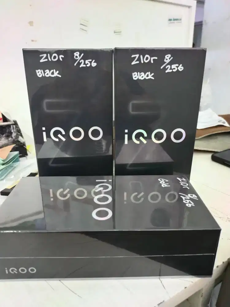 Iqoo Z10r 5g 8/256 New segel
