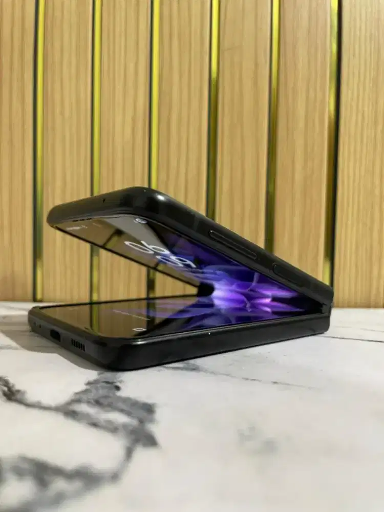 Samsung z flip 3 ram 8/256 resmi fullset