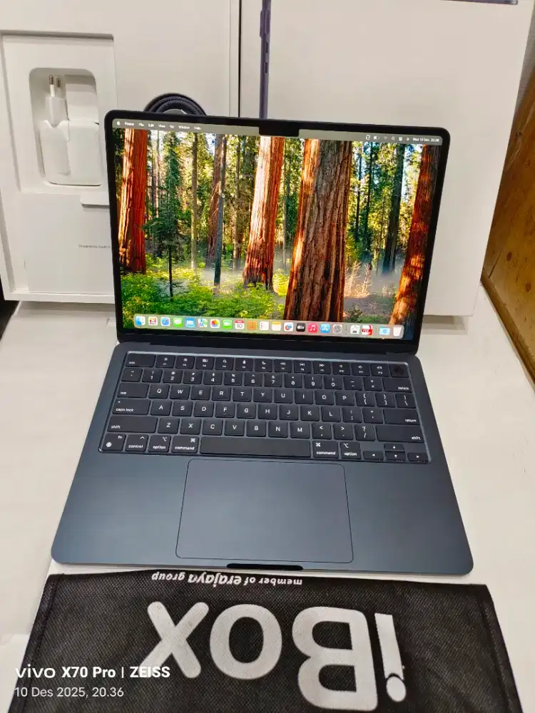 Macbook Air M3 13-inch 16/256gb Garansi resmi iBox hanya buka segel