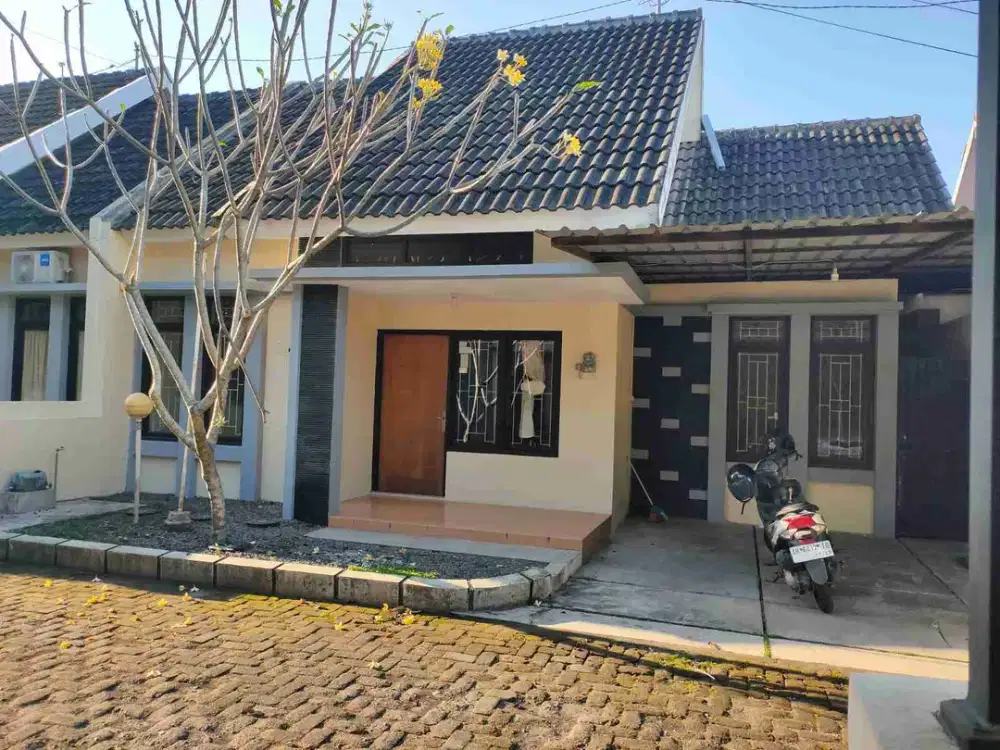 Rumah dlm cluster jl. damai/jakal km 8