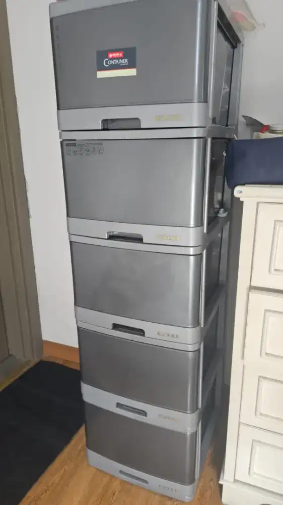 Preloved Container Lion Star 5 Susun