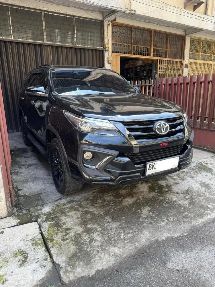Toyota Fortuner VRZ 2.4 TRD Kick Sensor 2020 Automatic Hitam
