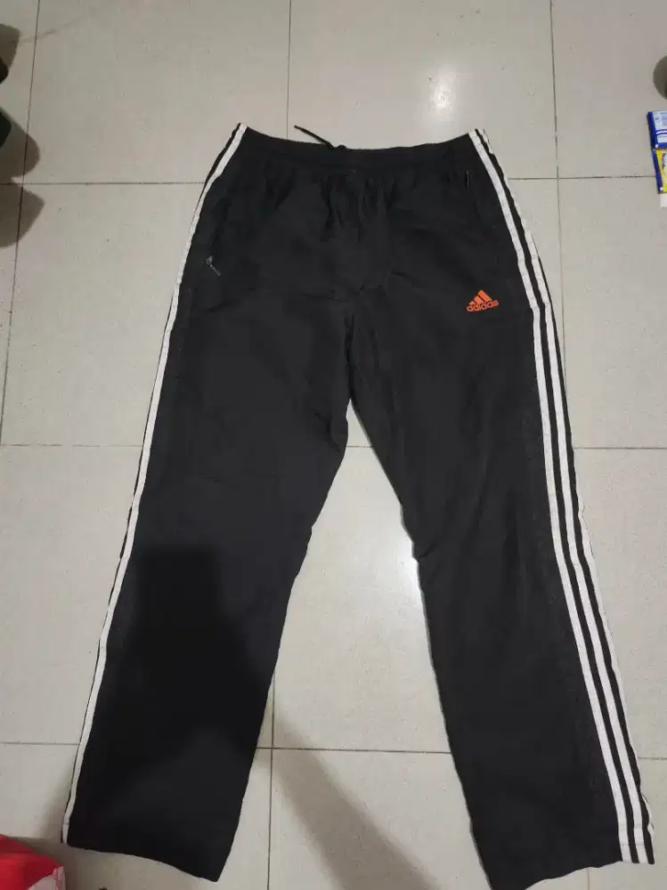 trackpants adidas