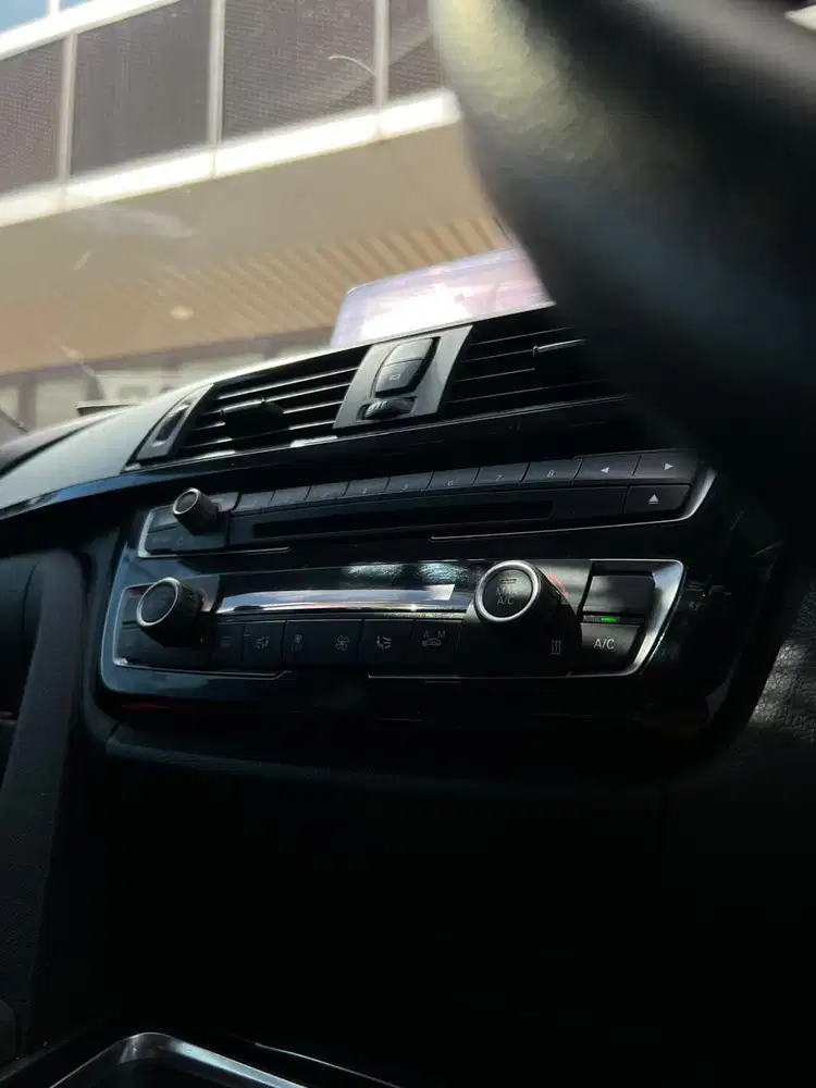 BMW 328i 2014 Bensin