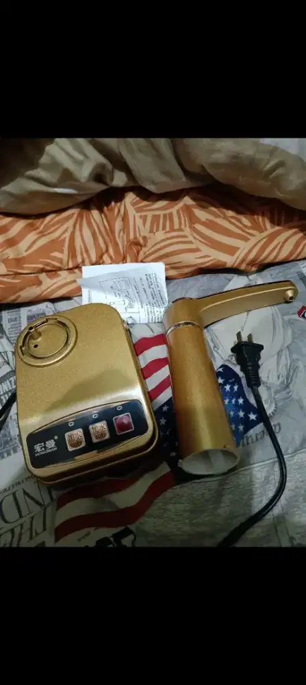 Dijual Dispenser Air Galon Colok Listrik kondisi New