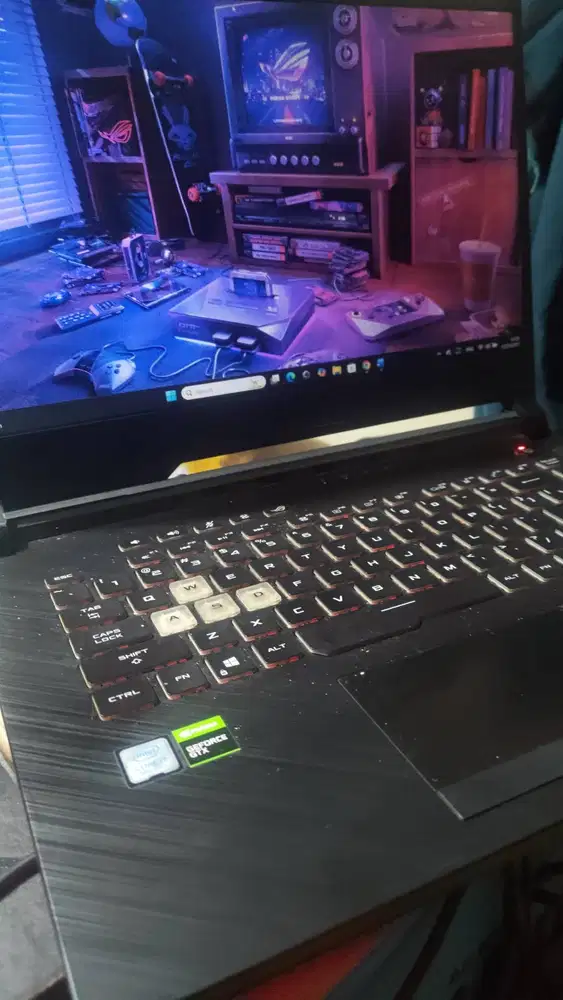 Asus ROG STRIX  G531GT i7-9300H Ram 16GB SSD 512GB GTX 1650 4GB