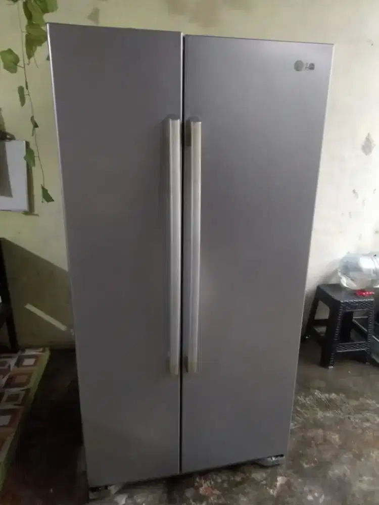 Kulkas LG sbs satujutaan