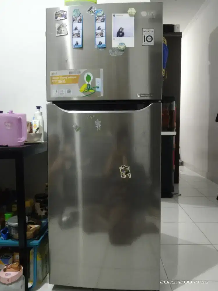 Kulkas 2 pintu merk LG Smart Inverter Compresor