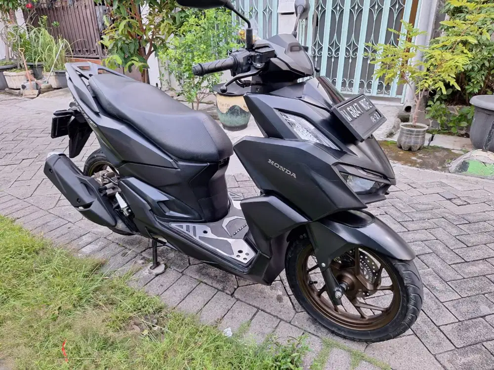 Jual vario 160 ABS 2022 km 18 rb plat w sda istimewa