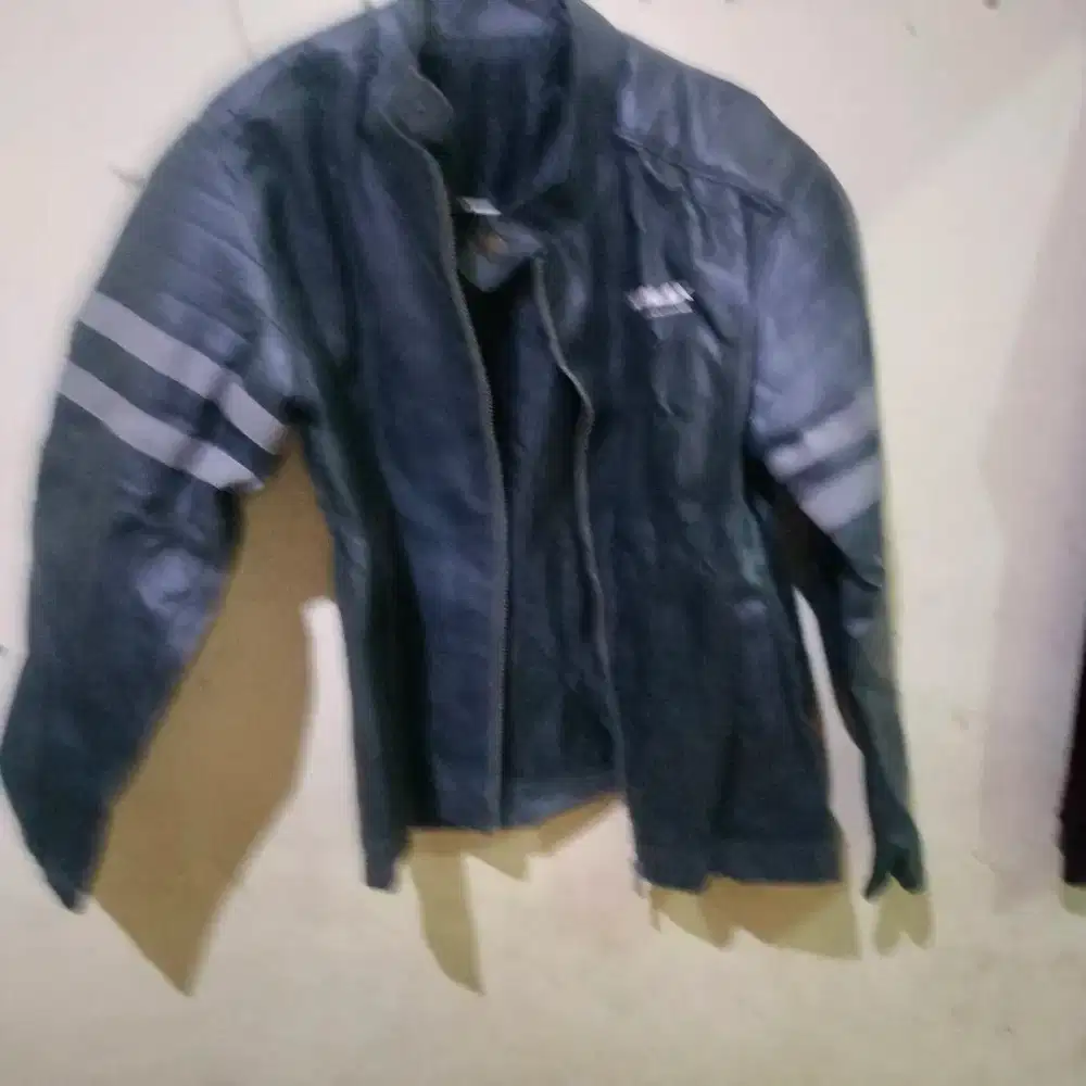 jaket NMax bawaan motor