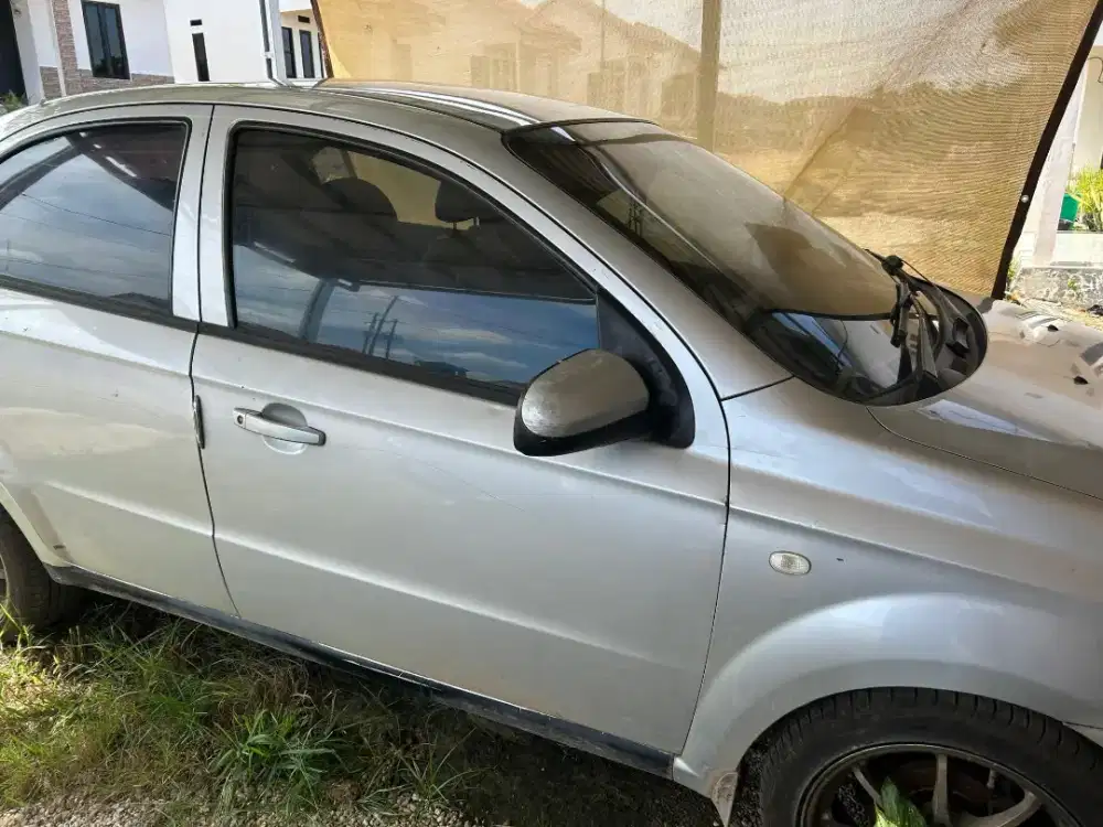 Mobil Chevrolet Lova