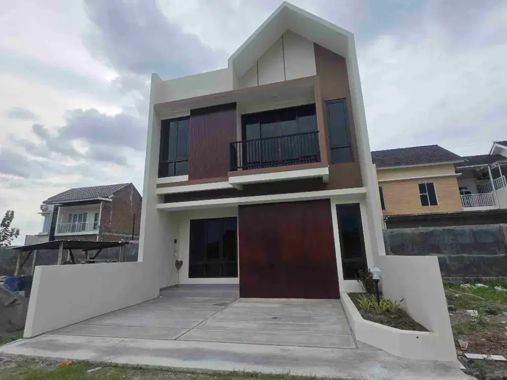 rumah 2lantai mewah one gate satpam dekat solo di gedongan colomadu